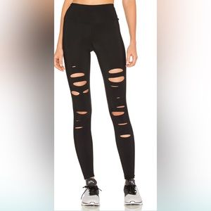EUC Alo yoga High-waist Ripped warrior legging, size M